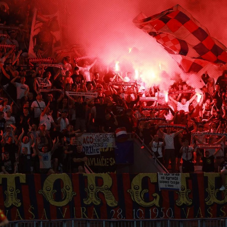 Navijači Hajduka na Fejsu: Torcida je sramotna. Djeca su skoro plakala od straha