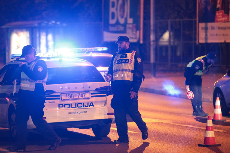 Policija zaustavila mladića dva puta u pola sata. Oba puta odbio test na droge