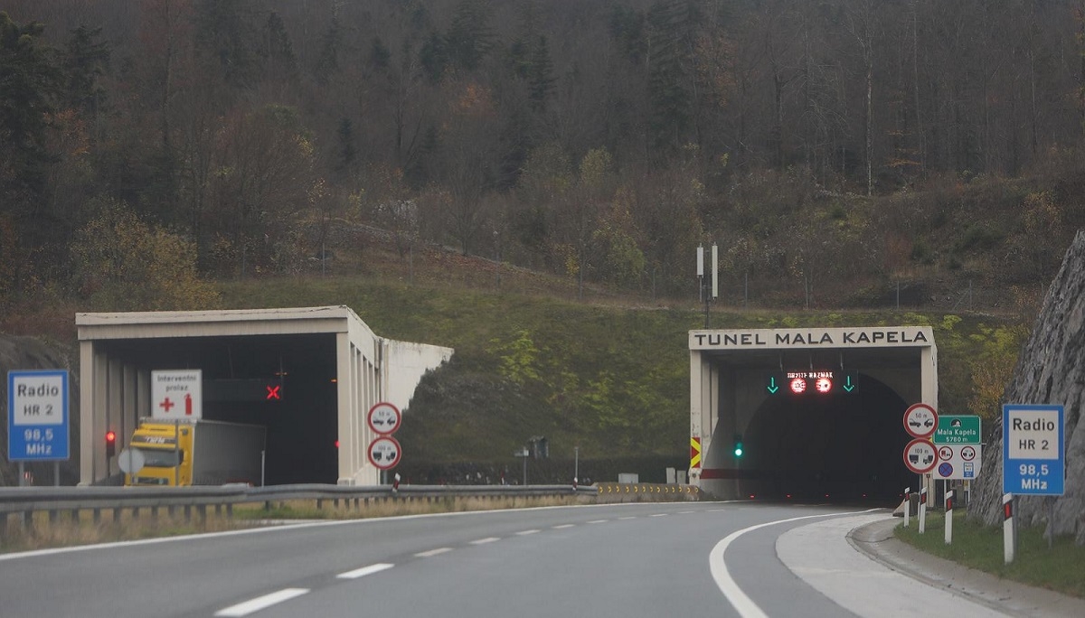 HAK: Dvije prometne na A1, u Dalmaciji i Lici povremeno tuča