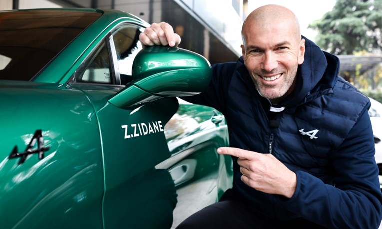 Zidane je loptu zamijenio volanom