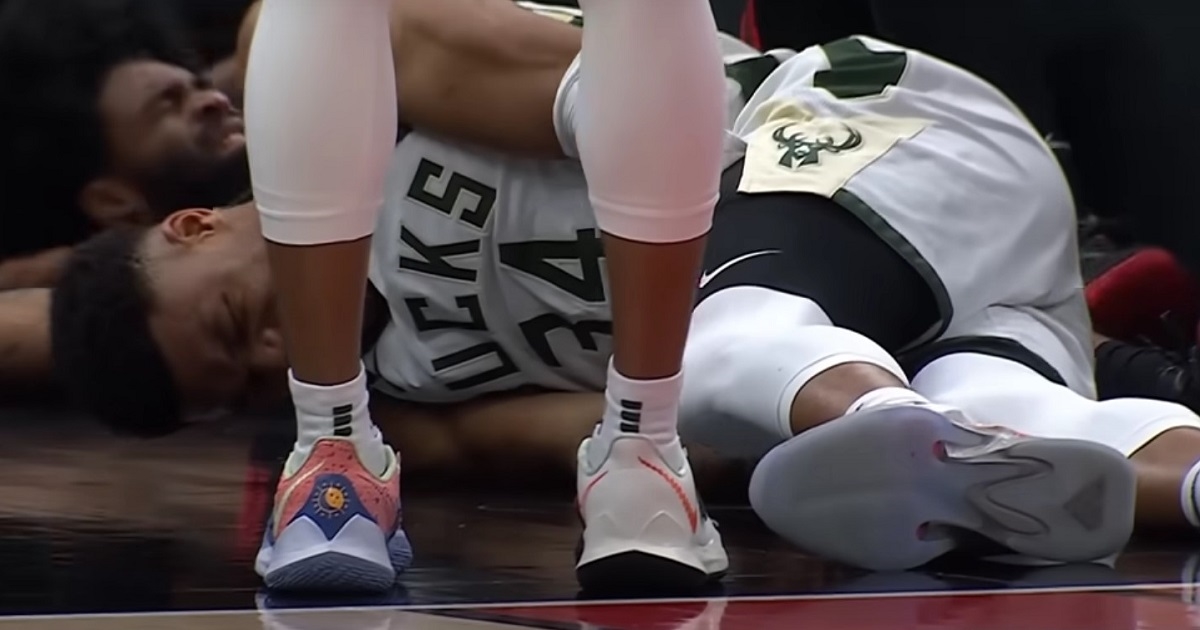 VIDEO Ozljeda Antetokounmpa, odmah je otišao u svlačionicu