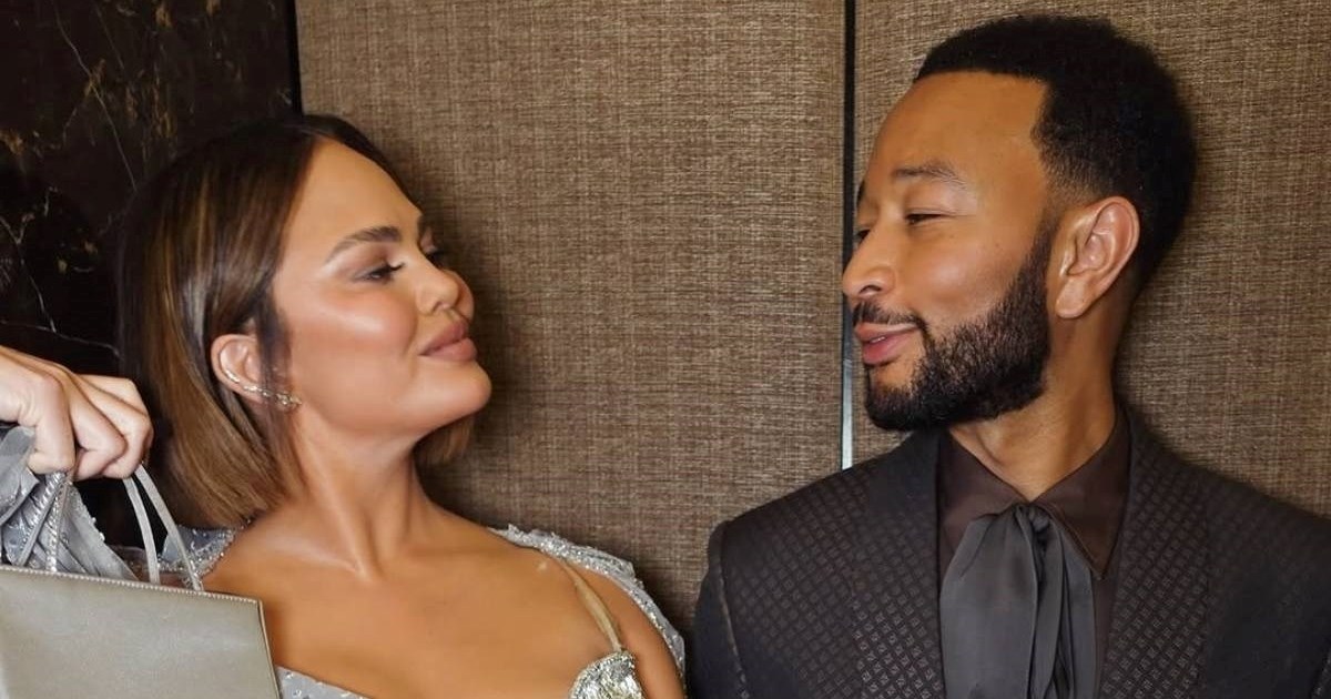 Supruga Johna Legenda se obratila hejterima: "Zašto bih punila svoje obraze?"