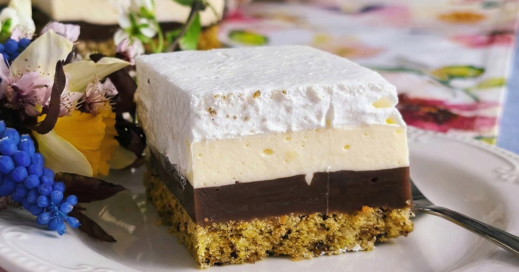 Čokoladne Jaffa kocke: Recept za sočni kolač s narančom i čokoladom