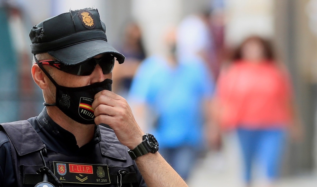 Španjolci će opet morati nositi maske na otvorenom