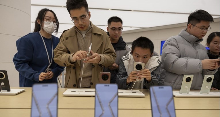 Pala prodaja mobitela u Kini. Huawei je na vrhu, Apple prilagodio cijene