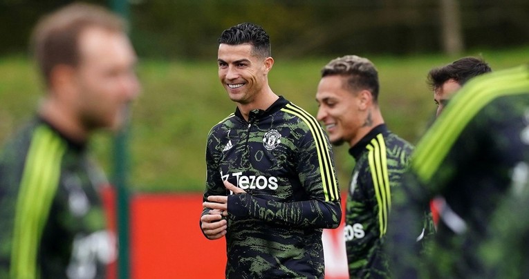 Ronaldo vraćen u momčad Uniteda