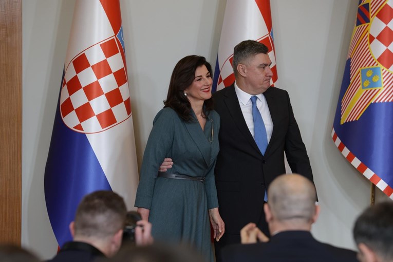 Milanović nakon prisege zagrlio suprugu Sanju, ona uz njega i tijekom govora