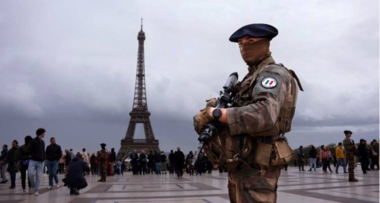 Pariz, Berlin, New York: Svijet Novu godinu dočekuje s nikad većim brojem policije