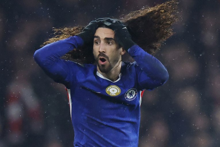 Navijači i desničarski mediji bijesni na Chelsea zbog poteza prije meča s Jakirovićem