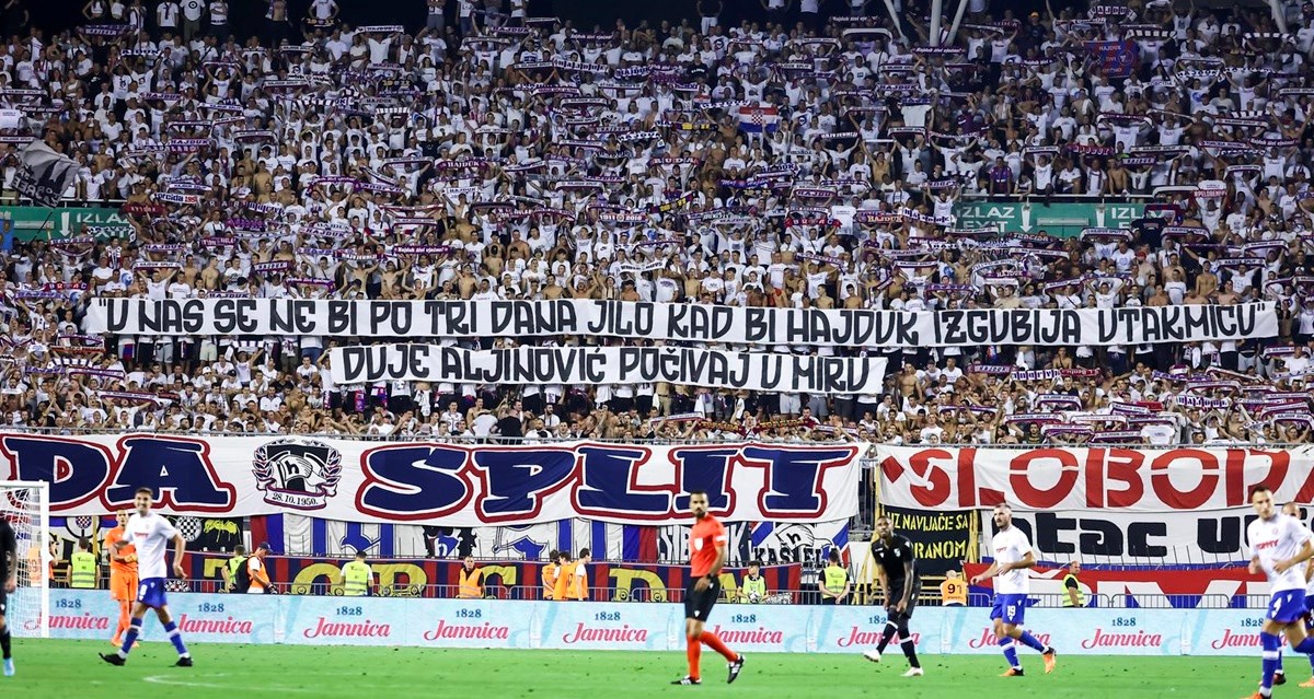 Navijači Hajduka se porukom na utakmici oprostili od legendarnog torcidaša