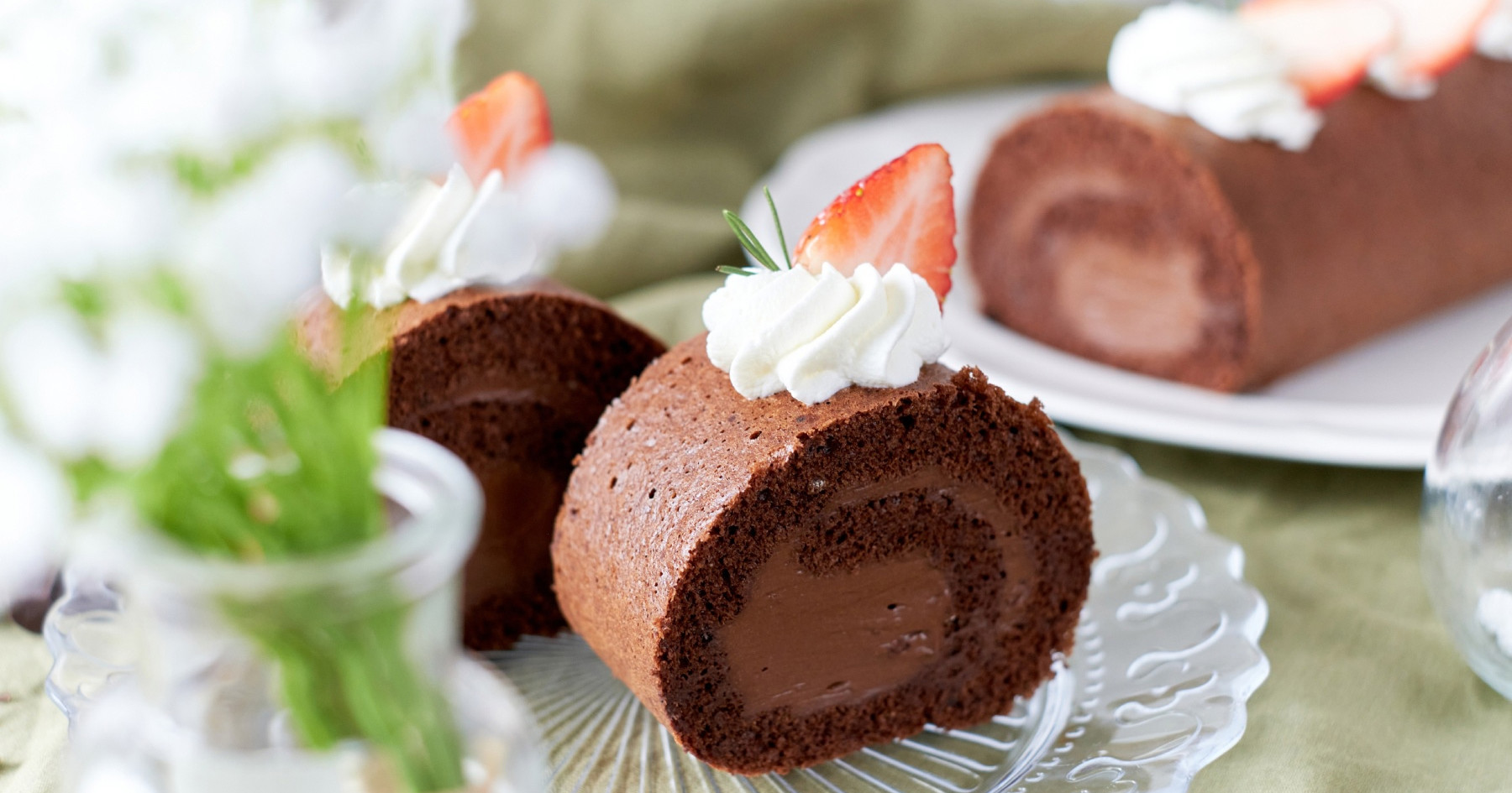 Brza čokoladna rolada: Jednostavan recept za sočan i kremast desert