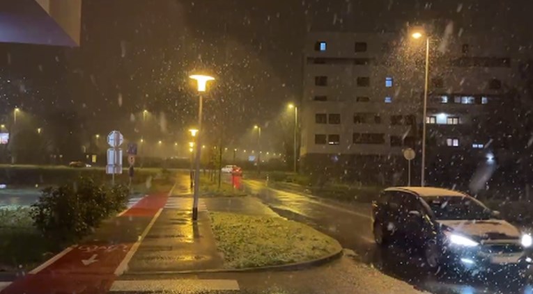 VIDEO U Zagrebu pada snijeg