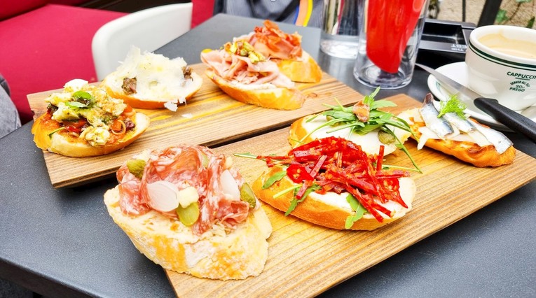 Što se nudi u zagrebačkoj cicchetteriji? Komad je 2 eura, postoji 12 varijanti