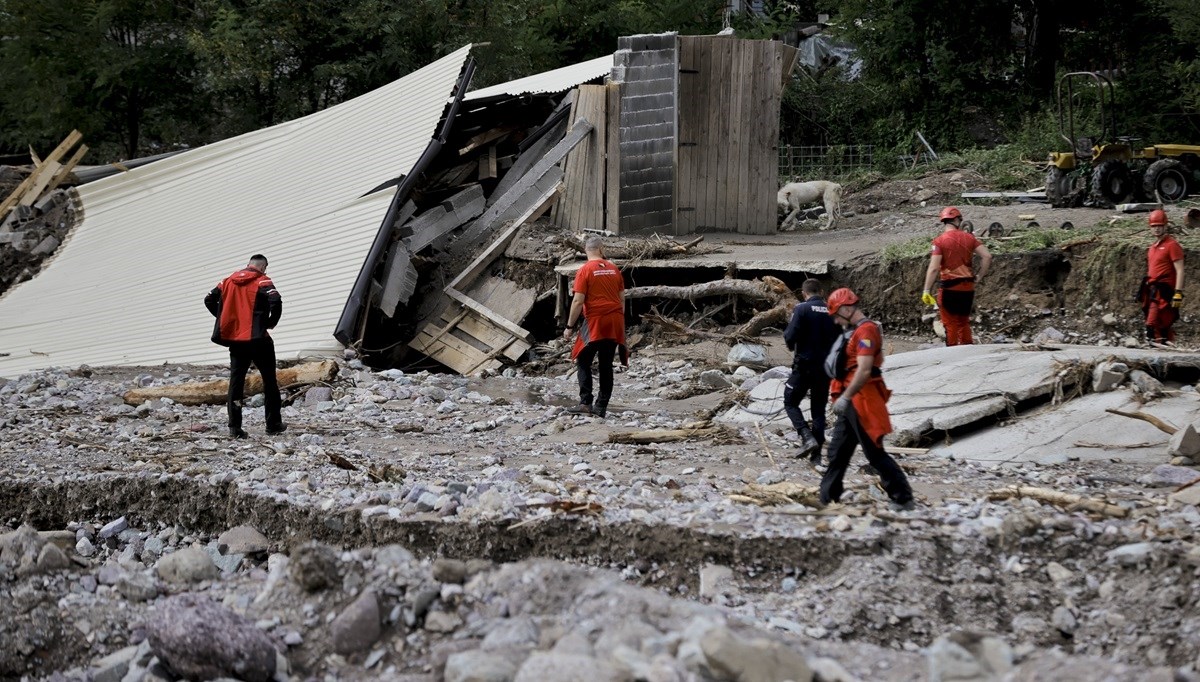 U Jablanici spašavaju Hrvati i Srbi, stižu Crnogorci i Slovenci. "Ljudima to znači"