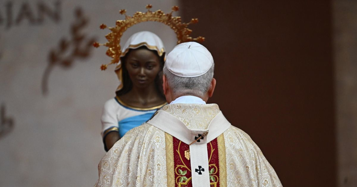 Papa Lav završio afričku turneju