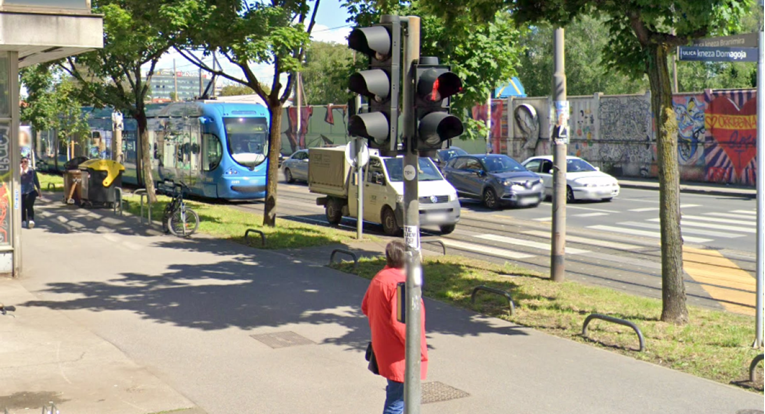 U Zagrebu se sudarili tramvaj i kamion miješalica