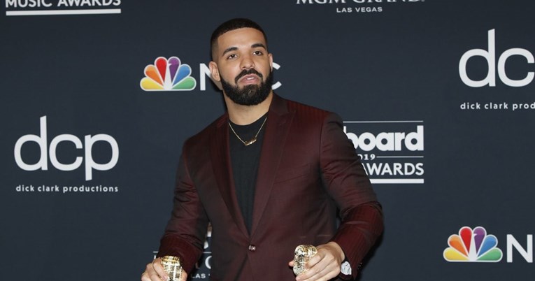 Drake zaboravio tekst pjesama na koncertu, fanovi razočarani: "Držao je monologe"