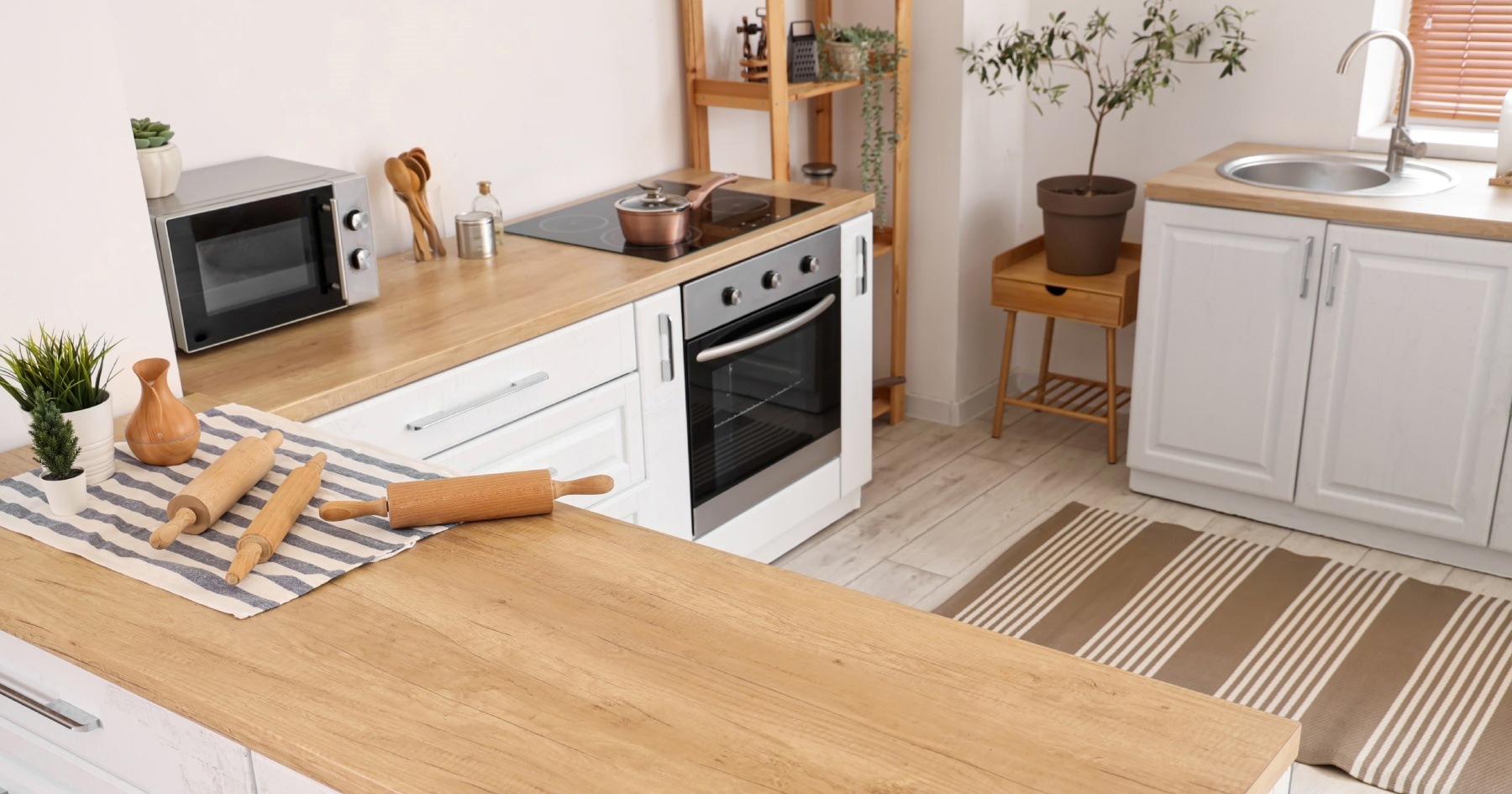 Izlaze li mikrovalne pećnice iz mode u modernim kuhinjama?