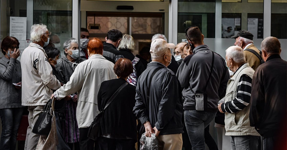 Zbog nedostatka novca u proračunu sve više zemalja poseže za uštedama za mirovine