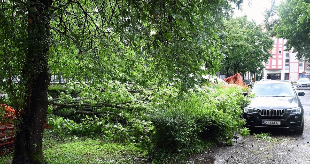 Centar 112 zaprimio više od 200 poziva zbog nevremena na širem zagrebačkom području