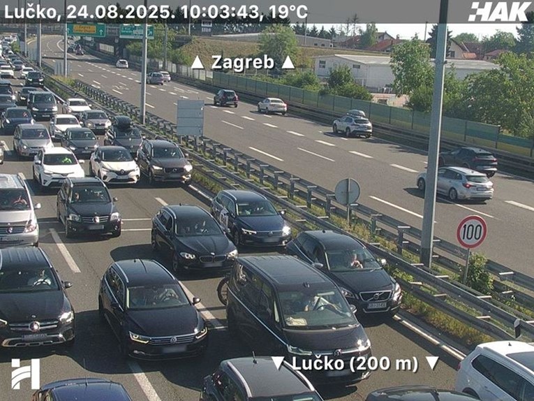 HAK: Zbog jakog vjetra moguća ograničenja prometa na Jadranu