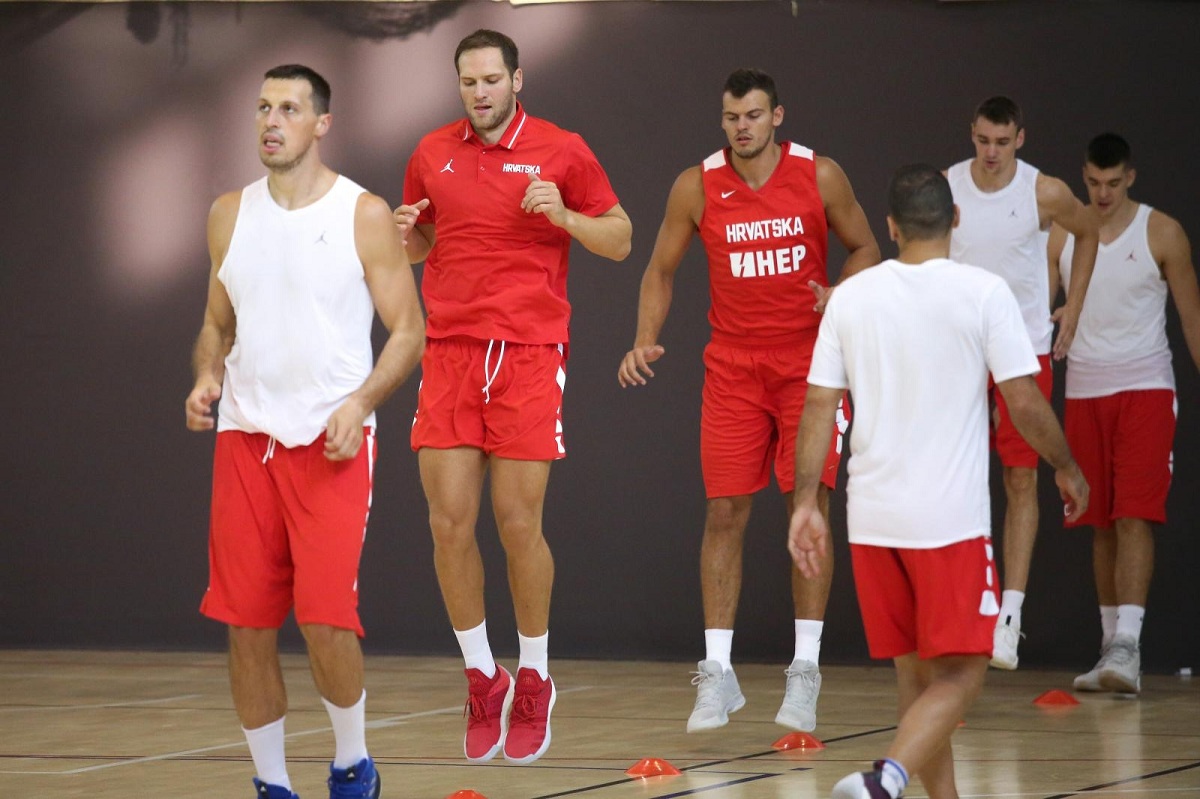 Pogledajte prvi trening Bogdanovića, Šarića i ekipe uoči ključnih utakmica za SP