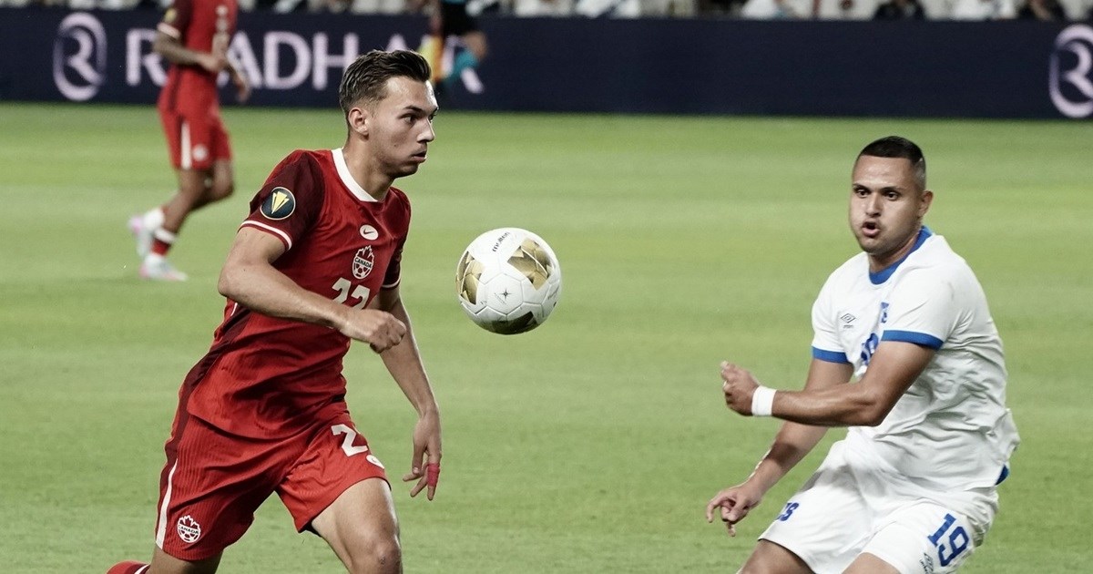 Pogledajte kako se Sigur oslobodio suparnika i asistirao za gol Kanade