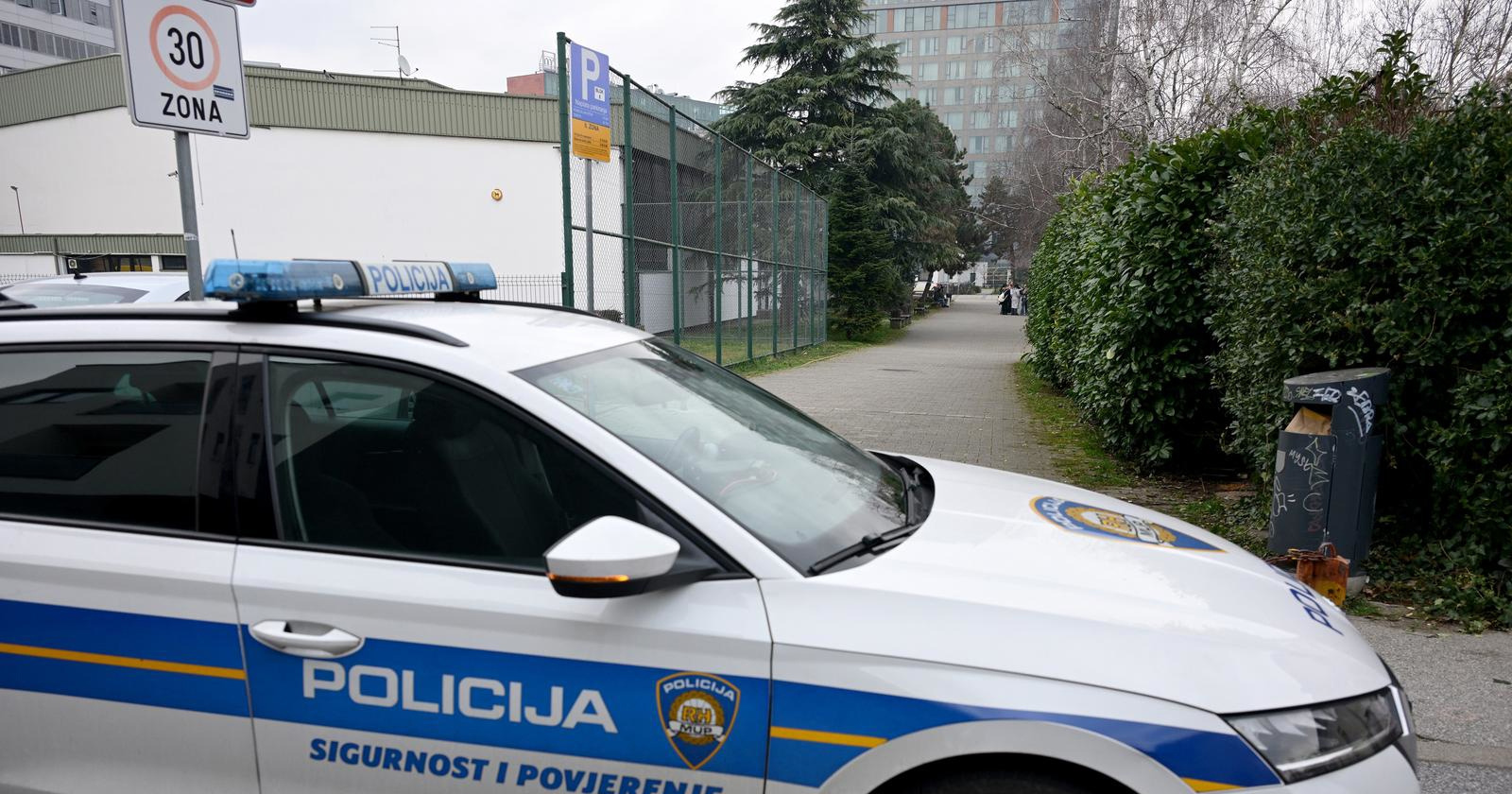 Slao dojave o bombama u školama diljem Hrvatske. Nagodio se, ide u zatvor