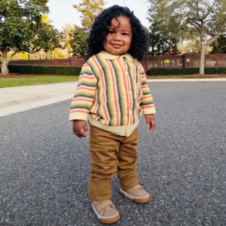 Lucio je rođen s gustom i tamnom kosom, pogledajte kako izgleda nakon godine i pol