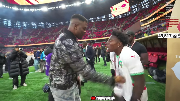 Ngannou lagano udario IShowSpeeda. Pogledajte reakciju influencera