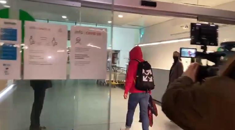 Dva sata nakon debakla Griezmann privatnim avionom pobjegao iz Barcelone