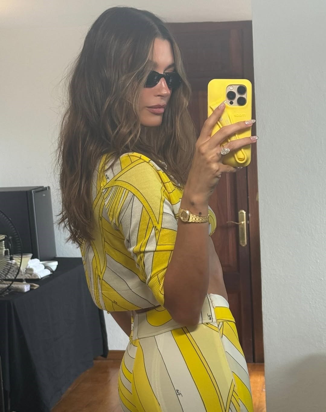 Nova manikura Hailey Bieber kombinira dva najveća trenda - i izgleda savršeno