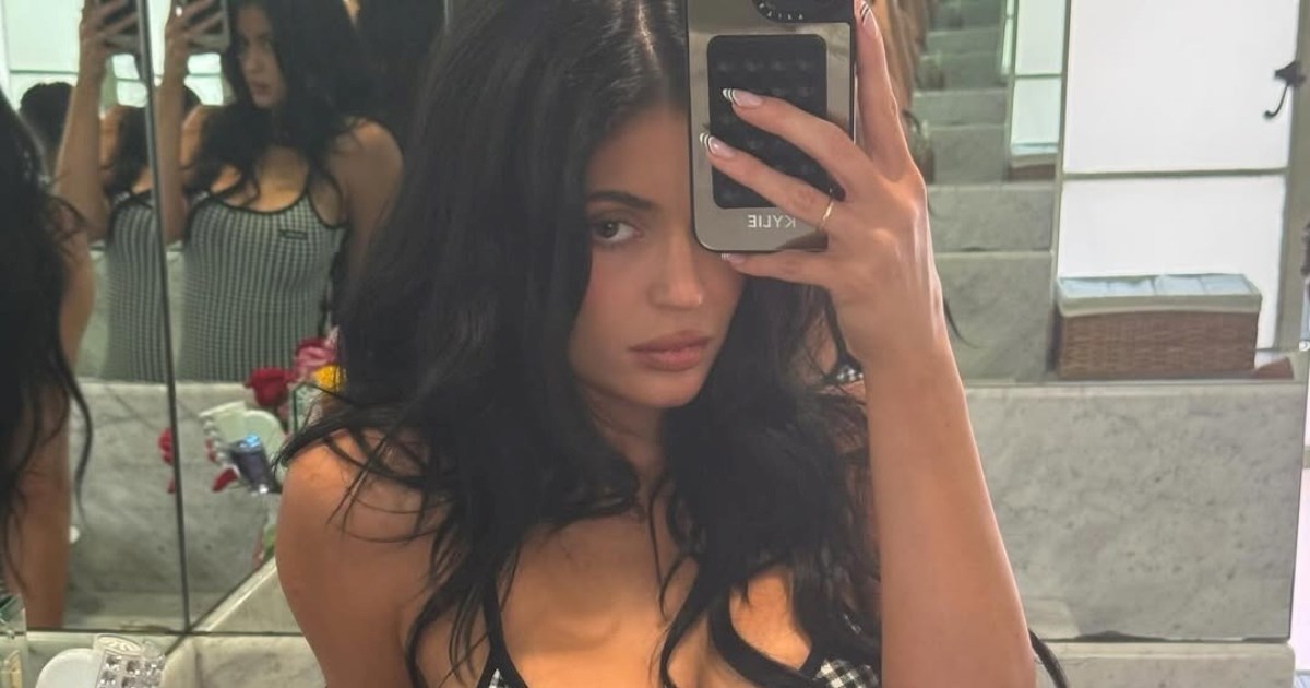 Gingham haljine su novi ljetni klasik, a evo i zašto