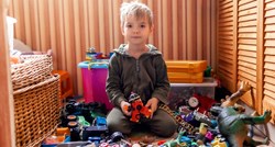 Previše igračaka može negativno utjecati na djecu, tvrdi istraživanje