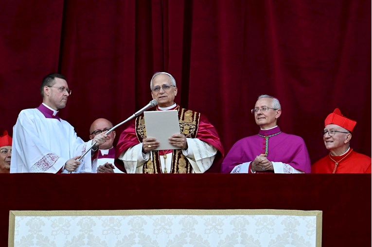 VIDEO Ovo je prvi govor novog pape: "Bog ljubi sve nas, bezuvjetno"