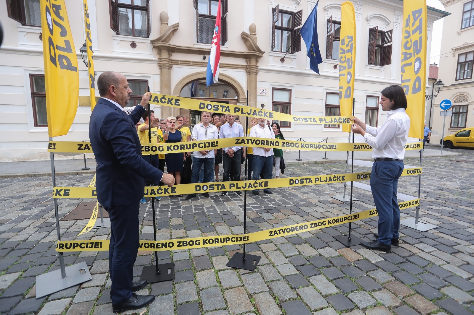 Sinčić: Dosta pljačke je jedina treća opcija