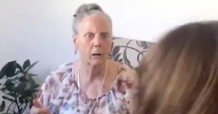 Ljudi su poludjeli zbog urnebesne reakcije bake na moderan ples