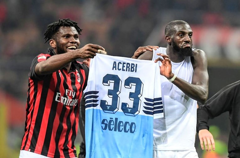 Zašto su igrači Milana slavili pobjedu pokazujući dres rivala?