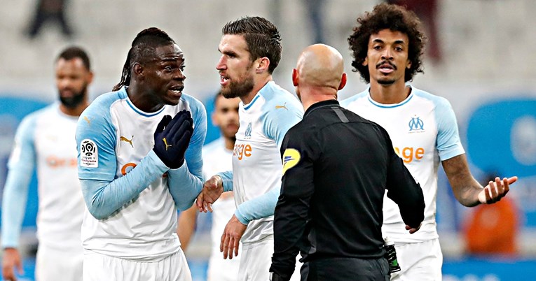 Balotelli skoro ozlijedio koljeno protivniku i tako se oprostio od Marseillea