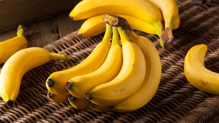 Britanski lanac uveo plaćanje banana po komadu, kupci bijesni