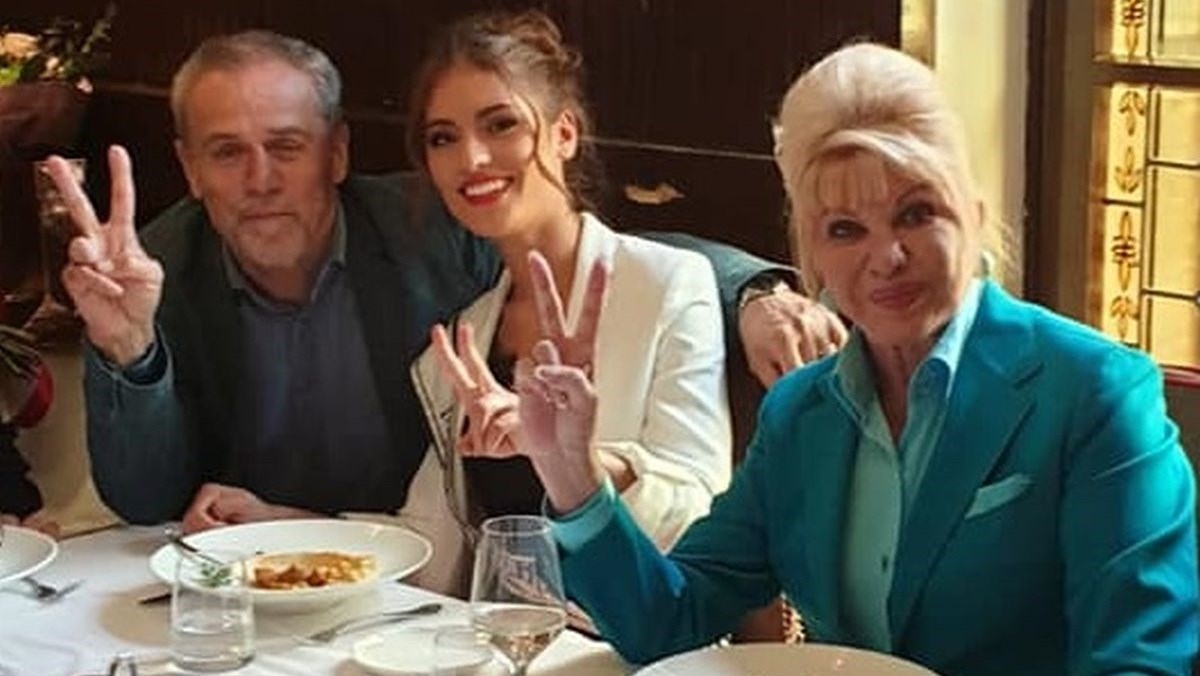 Nakon što joj je sinoć predao lentu, Bandić se ponovno našao s novom misicom