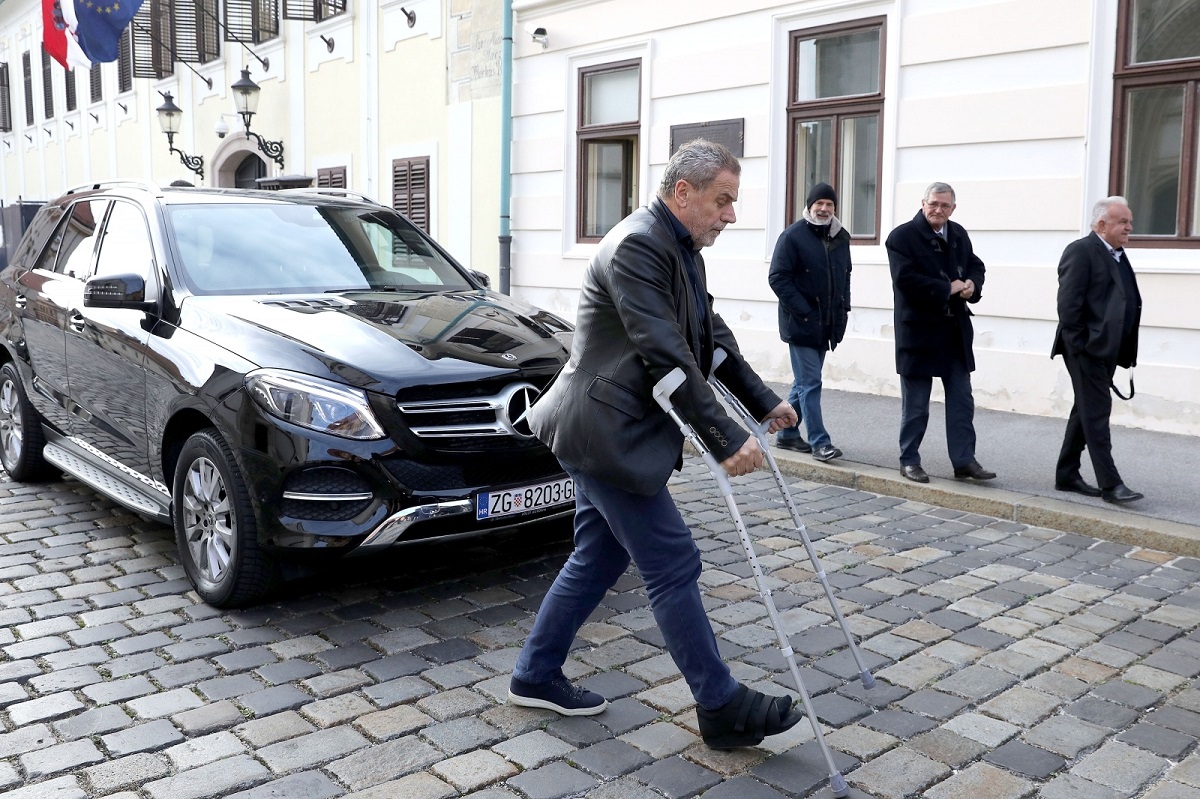 Bandić kaže da će svi osnovnoškolci u zemlji imati "besplatne" udžbenike