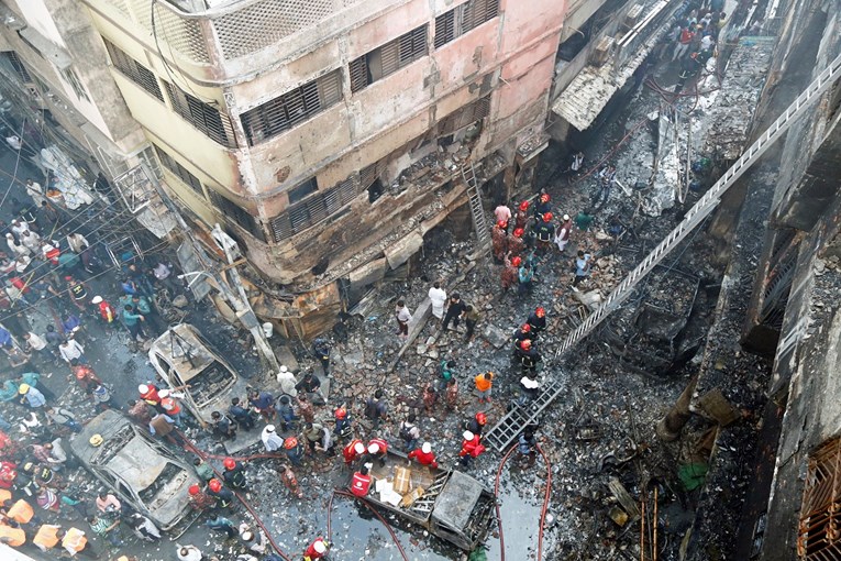 Veliki požar u glavnom gradu Bangladeša, najmanje 78 mrtvih