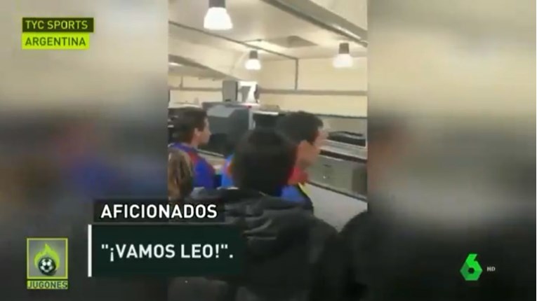 VIDEO Messi slušao kritike Barcinih navijača dok je išao na let: "Ti si kapetan"