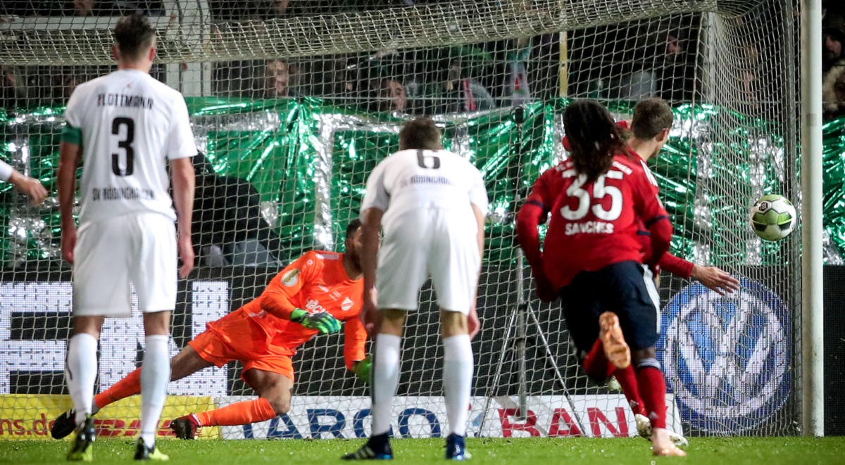 RÖDINGHAUSEN - BAYERN 1:2 Kovač jedva protiv četvrtoligaša u kupu