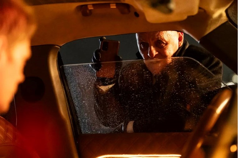 Gledali smo triler smješten u luksuzni SUV, Anthony Hopkins ponovo rastura