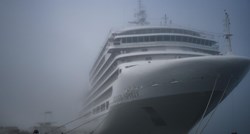 Nestvaran prizor: Gusta magla okovala luksuzni kruzer na zadarskoj rivi