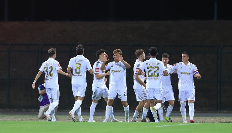 Hajduk na Raków u neuobičajenoj kombinaciji opreme
