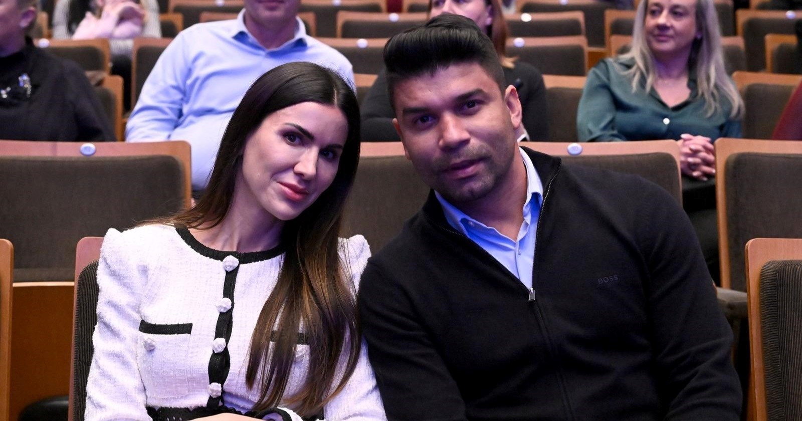 Eduardo da Silva pozirao sa suprugom na koncertu, ne pojavljuju se često u javnosti