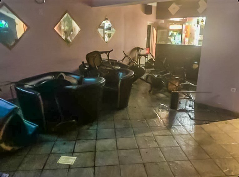 Kod Knina napali i tukli goste kafića zbog utakmice Zvezde, petero u bolnici